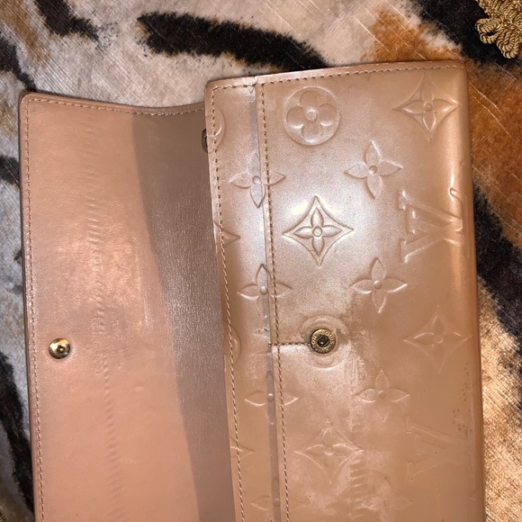 AUTHENTICATED Louis Vuitton long wallet - Picture 7 of 16